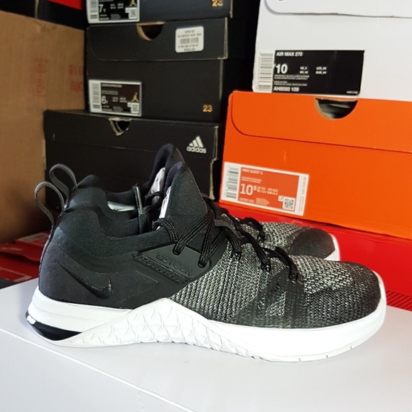 NIKE METCON FLYKNIT 3 WOMEN'S US SZ6.5 BRAND NEW BUT NO BOX DUE IT'S DAMAGED - Picture 9 of 10